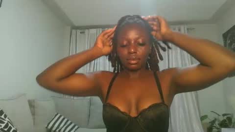 Snapshot of sexy_candia chatting on 13, 5, 2026 Stacy online show from 13, 5, 2026