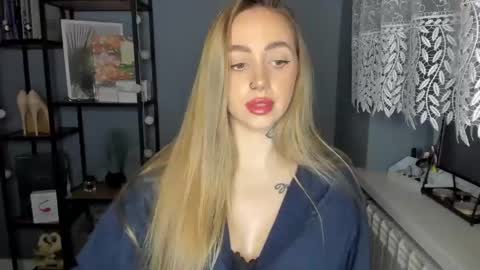 Snapshot of sexy_coralie chatting on 10, 12, 2024 C o r a l i e online show from 10, 12, 2024