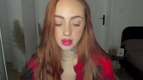 Snapshot of sexy_coralie chatting on 17, 11, 2025 C o r a l i e online show from 17, 11, 2025