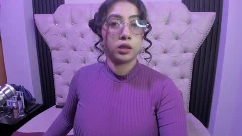 Snapshot of sexy_cristall chatting on 1, 6, 2026 C R I S T A L online show from 1, 6, 2026