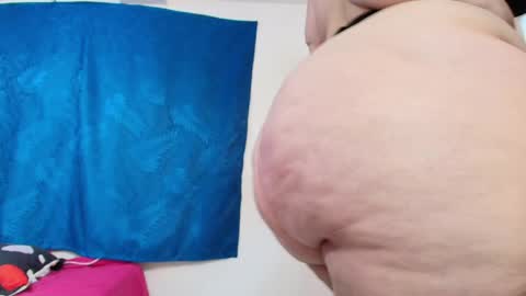 karla           instagram  online show from 4, 4, 2026