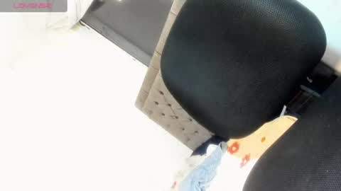 sexy_cute_ts online show from 16, 6, 2026