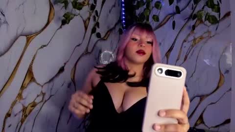 Snapshot of sexy_dani0 chatting on 18, 6, 2026 DANIELA online show from 18, 6, 2026