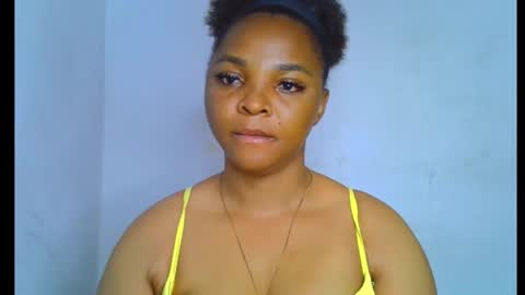 Snapshot of sexy_ebonygirl_ chatting on 18, 9, 2025 Clara online show from 18, 9, 2025