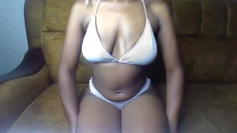 Snapshot of sexy_ellahh chatting on 27, 3, 2026 Ellahh online show from 27, 3, 2026