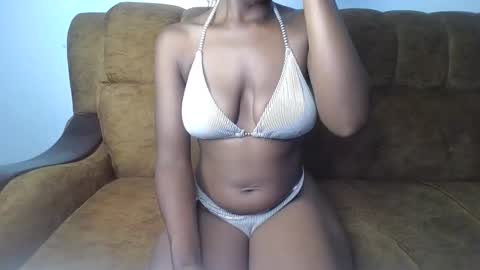 Snapshot of sexy_ellahh chatting on 9, 4, 2026 Ellahh online show from 9, 4, 2026