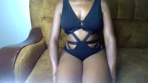 Snapshot of sexy_ellahh chatting on 15, 5, 2026 Ellahh online show from 15, 5, 2026