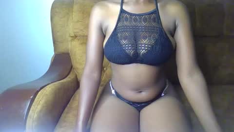 Snapshot of sexy_ellahh chatting on 19, 5, 2026 Ellahh online show from 19, 5, 2026