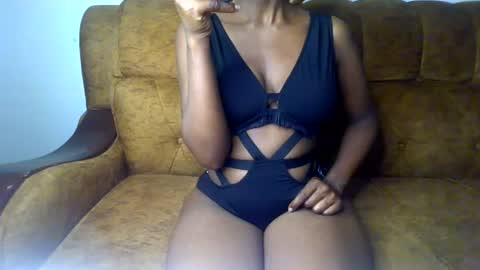Snapshot of sexy_ellahh chatting on 25, 6, 2026 Ellahh online show from 25, 6, 2026