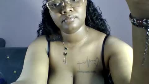 Snapshot of sexy_helle chatting on 21, 4, 2026 sexy_helle online show from 21, 4, 2026