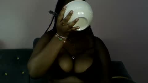 Snapshot of sexy_helle chatting on 15, 5, 2026 sexy_helle online show from 15, 5, 2026