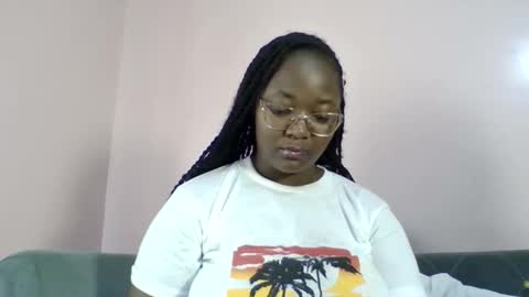 Snapshot of sexy_helle chatting on 19, 5, 2026 sexy_helle online show from 19, 5, 2026
