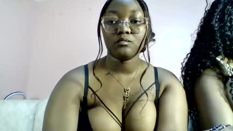 Snapshot of sexy_helle chatting on 15, 6, 2026 sexy_helle online show from 15, 6, 2026