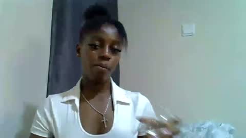 Snapshot of sexy_linda022 chatting on 6, 7, 2026 Linda online show from 6, 7, 2026