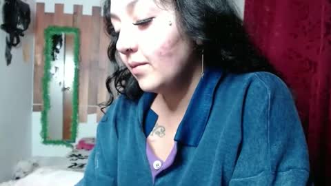 sexy lolas online show from 8, 1, 2025