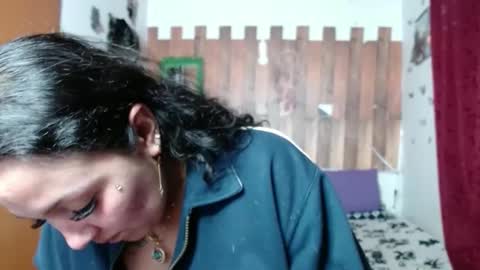 sexy lolas online show from 16, 1, 2025