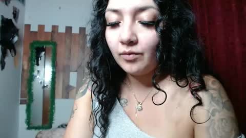 sexy lolas online show from 4, 2, 2025