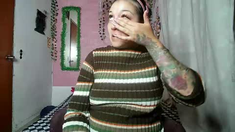 sexy lolas online show from 19, 5, 2026