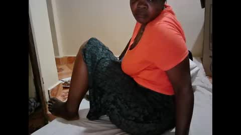Snapshot of sexy_lunah chatting on 9, 5, 2026 sexy_lunah online show from 9, 5, 2026