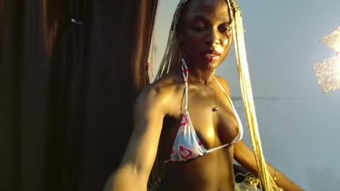 Snapshot of sexy_maureen chatting on 27, 4, 2026 maggi online show from 27, 4, 2026