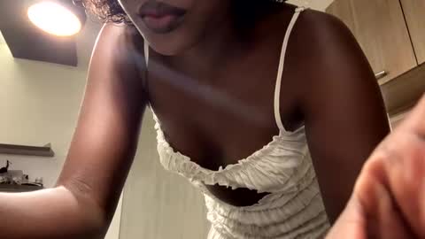 Snapshot of sexy_misspanther chatting on 27, 9, 2025 sexy_misspanther online show from 27, 9, 2025