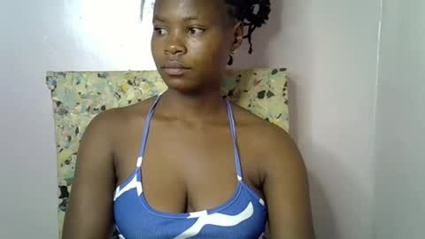 Snapshot of sexy_molyne chatting on 17, 2, 2026 Molyne online show from 17, 2, 2026