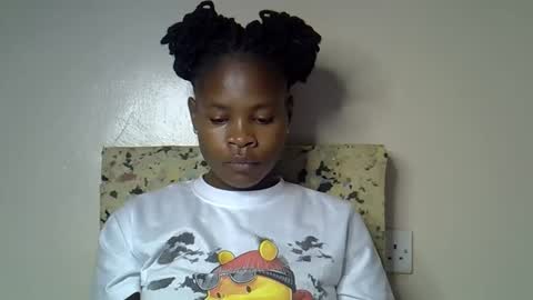 Snapshot of sexy_molyne chatting on 23, 3, 2026 Molyne online show from 23, 3, 2026