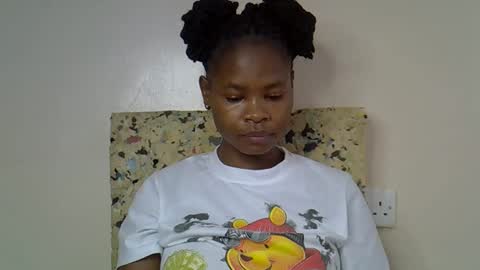 Snapshot of sexy_molyne chatting on 30, 3, 2026 Molyne online show from 30, 3, 2026