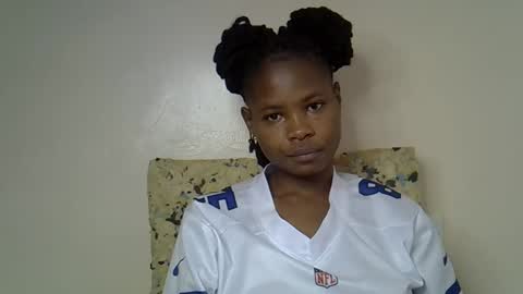 Snapshot of sexy_molyne chatting on 2, 4, 2026 Molyne online show from 2, 4, 2026