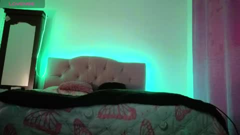 miss natasha online show from 16, 4, 2026