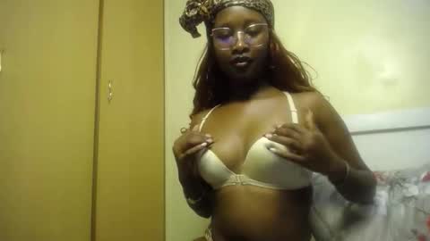 sexy_obsession4 online show from 18, 11, 2025