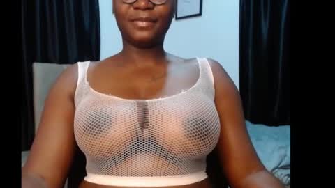 Snapshot of sexy_pearl12 chatting on 14, 6, 2026 zoe online show from 14, 6, 2026