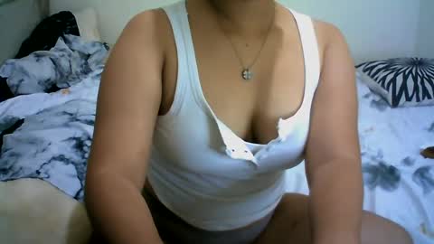 Snapshot of sexy_rose9 chatting on 10, 8, 2026 Rose marie online show from 10, 8, 2026
