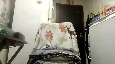 Snapshot of sexy_white_daddy chatting on 21, 4, 2026 Daddy online show from 21, 4, 2026