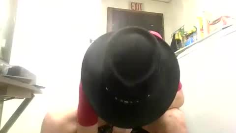 Snapshot of sexy_white_daddy chatting on 21, 4, 2026 Daddy online show from 21, 4, 2026