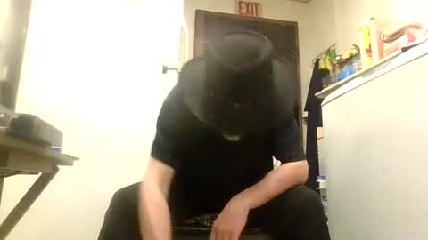 Snapshot of sexy_white_daddy chatting on 21, 4, 2026 Daddy online show from 21, 4, 2026