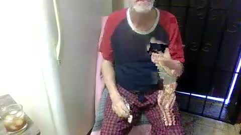 Snapshot of sexy_white_daddy chatting on 3, 5, 2026 Daddy online show from 3, 5, 2026