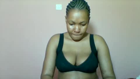 sexyapple2002 online show from 28, 10, 2025