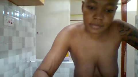 Snapshot of sexyapple2002 chatting on 5, 4, 2026 sexyapple2002 online show from 5, 4, 2026