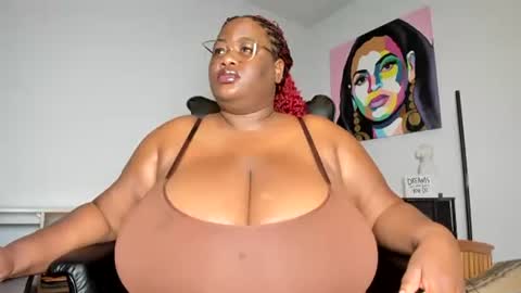 Snapshot of sexyblackhugetits chatting on 27, 10, 2025 sexyblackhugetits online show from 27, 10, 2025