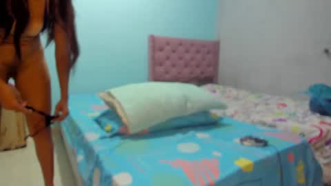 Snapshot of sexybrown_19 chatting on 18, 7, 2026 sofia online show from 18, 7, 2026