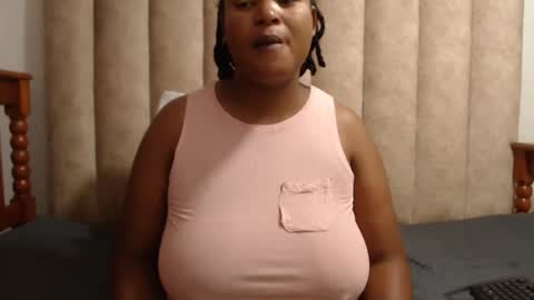 Snapshot of sexybustyxx chatting on 5, 2, 2026 sexybustyxx online show from 5, 2, 2026