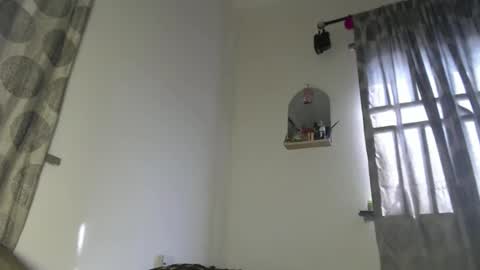 sexycamilla01 online show from 4, 12, 2025