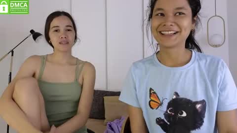 Snapshot of sexychanell_18 chatting on 13, 5, 2026 chanell and yina online show from 13, 5, 2026
