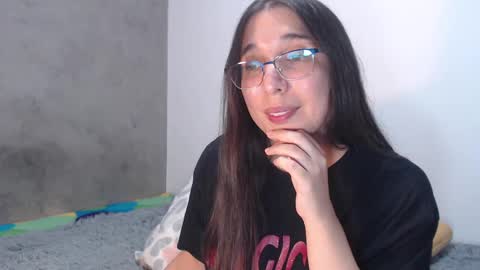 Snapshot of sexycoralinne69 chatting on 5, 2, 2025 Coralinne online show from 5, 2, 2025