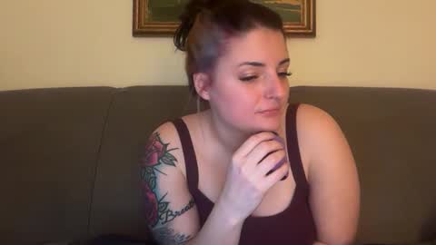 sexycouple41110 online show from 5, 3, 2026