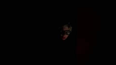 Snapshot of sexycutiecougar chatting on 10, 5, 2026 Cutiecougarr online show from 10, 5, 2026