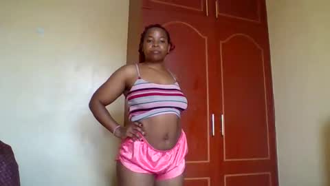 Snapshot of sexydivaslut_2 chatting on 6, 6, 2026 sexydivaslut_2 online show from 6, 6, 2026
