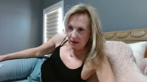 Snapshot of sexyfloridamilf chatting on 25, 2, 2025 LisaisLuscious online show from 25, 2, 2025