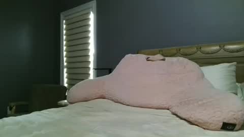 Snapshot of sexyfloridamilf chatting on 10, 7, 2026 LisaisLuscious online show from 10, 7, 2026